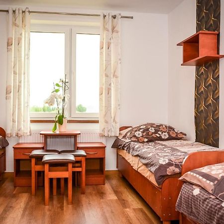 Osrodek Wczasowo-Kolonijny Bazylak Rewal Bed & Breakfast Exterior photo