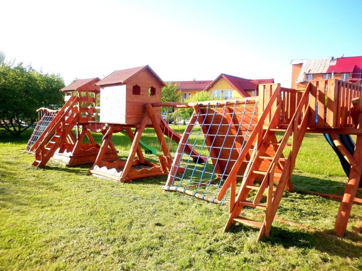 Osrodek Wczasowo-Kolonijny Bazylak Rewal Bed & Breakfast Exterior photo